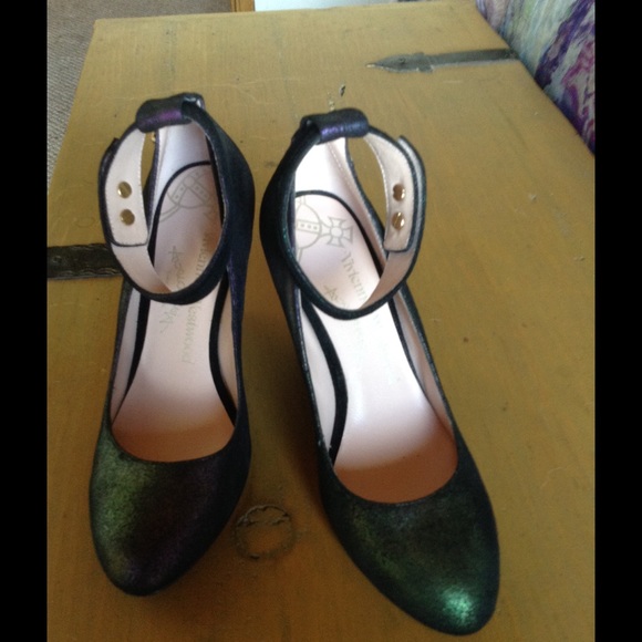 Gorgeous Unique VIVIENNE WESTWWOOD wedge heels💕 - Picture 3 of 4