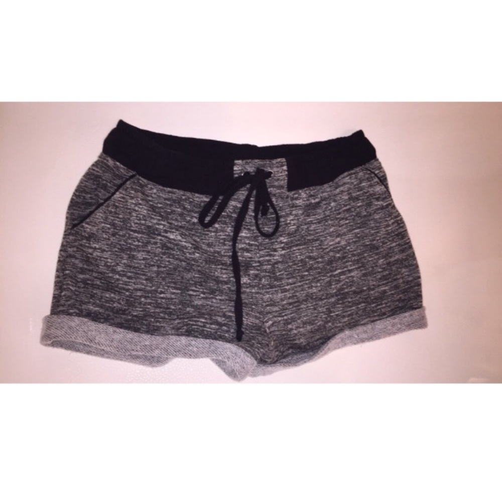 Bootylicious shorts 🙏🏼😩