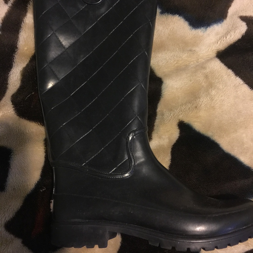 Selling Sperry Top Slider boots. Worn Twice