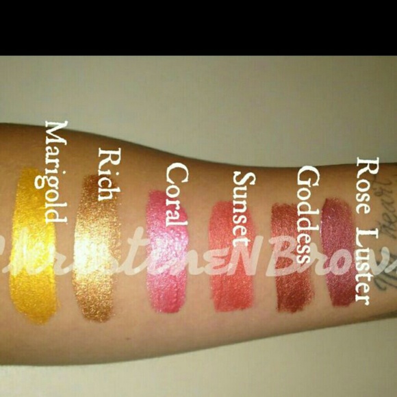 Rose luster long lasting metallic matte lipgloss - Picture 3 of 4