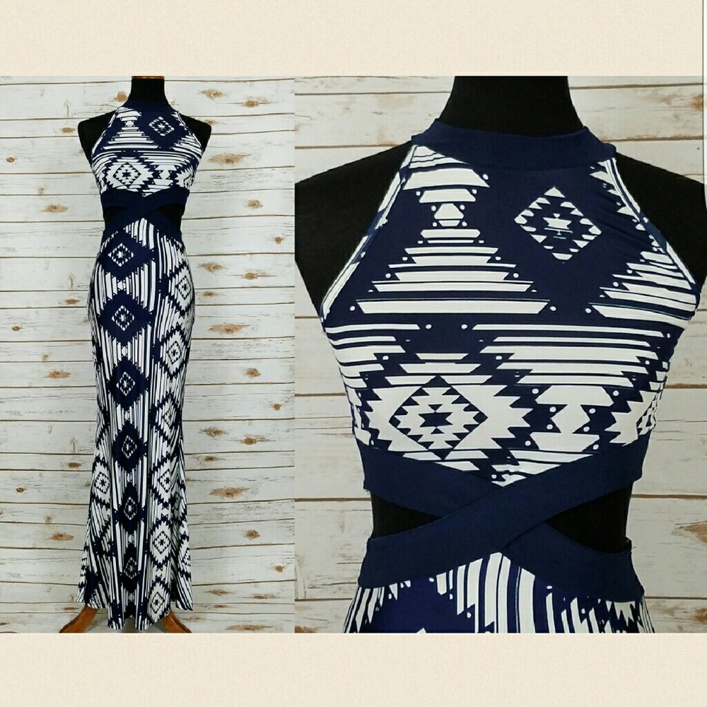 ๐NAVY/WHITE AZTEC CUT-OUT MAXI DRESS - Picture 4 of 6