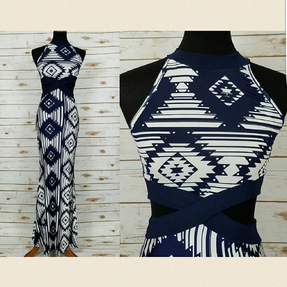 💝NAVY/WHITE AZTEC CUT-OUT MAXI DRESS - Picture 4 of 6