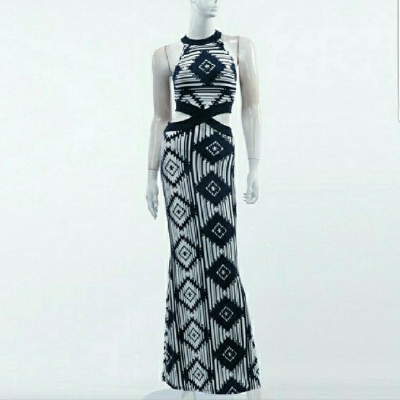 💝NAVY/WHITE AZTEC CUT-OUT MAXI DRESS - Picture 2 of 6
