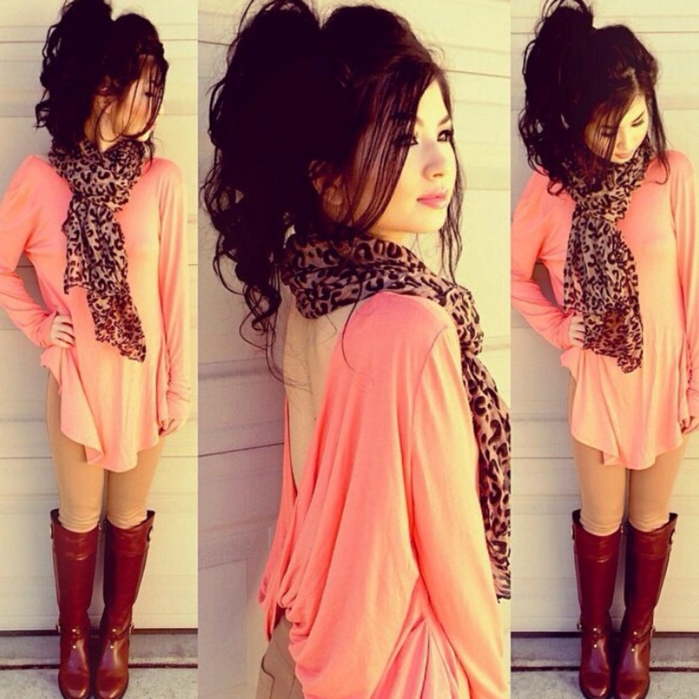 Pink V neck drape top - Picture 4 of 6