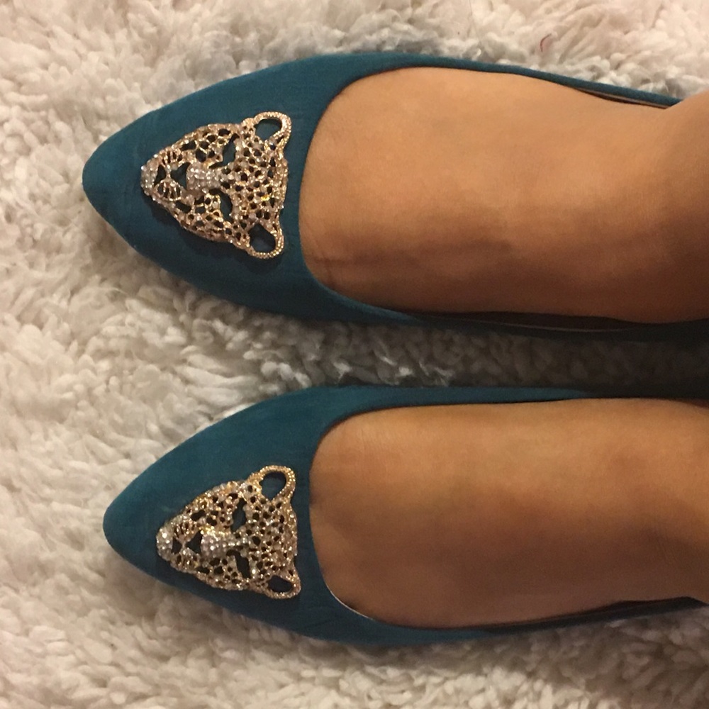 Gold Tiger head flats