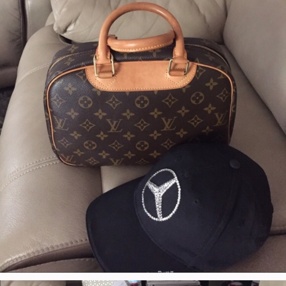 ππ Authentic LV trouvile ππ - Picture 1 of 4