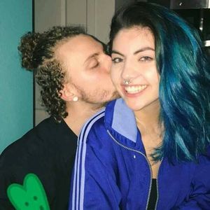 Meet your Posher, Dakota