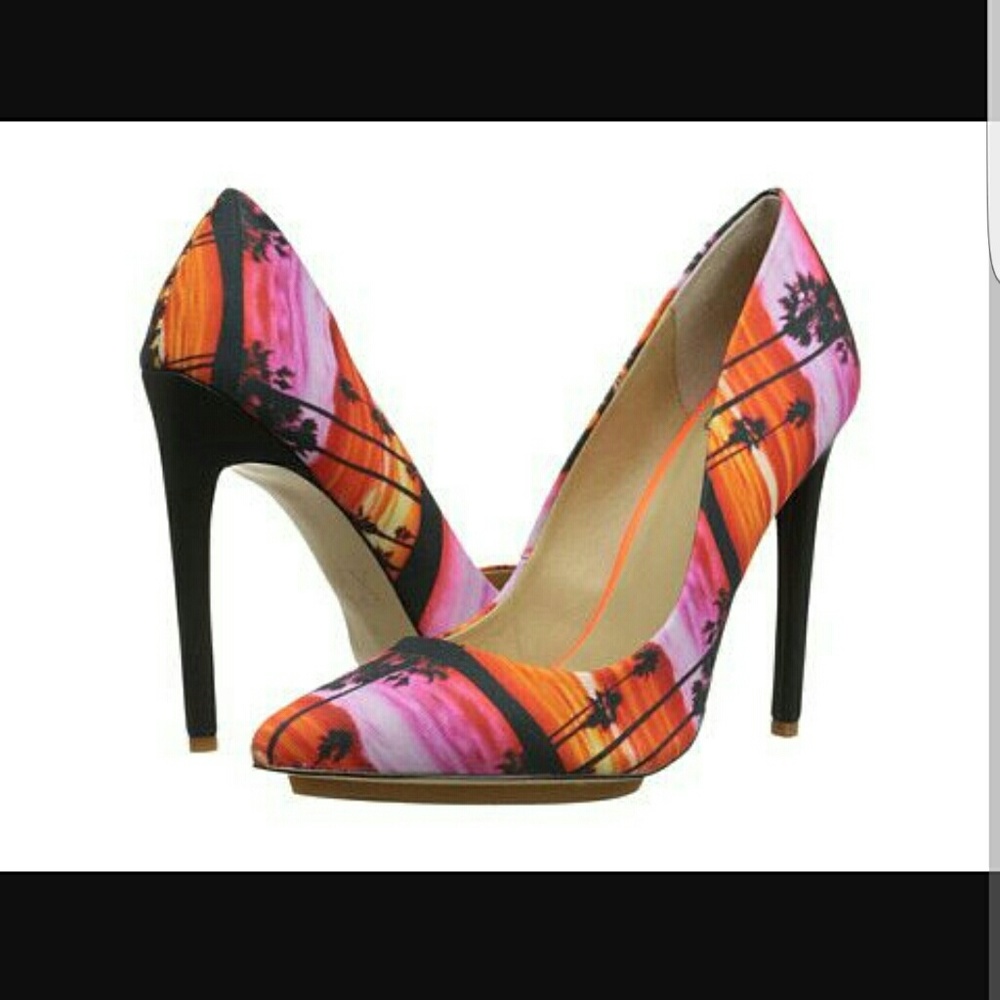 GX by Gwen Stefani Dweb Pumps