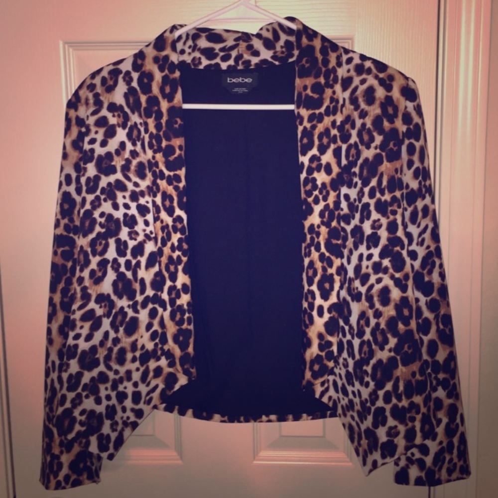 (NWOT) Bebe Leopard Print Jacket/Blazer