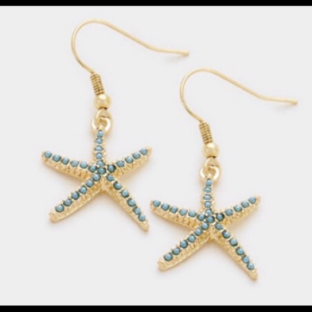 Tiny starfish earrings