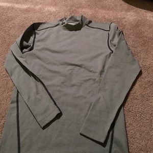 Almost brand new, compression top