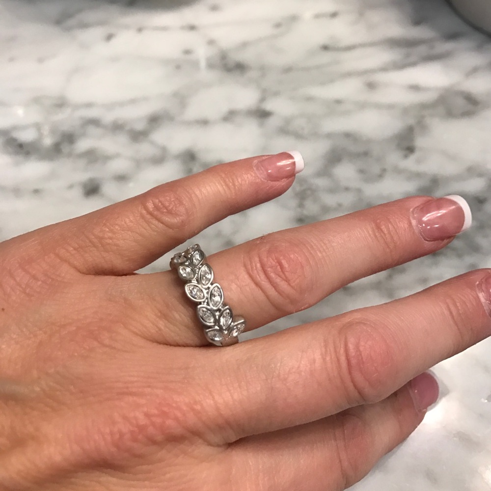 Ring - Picture 2 of 4