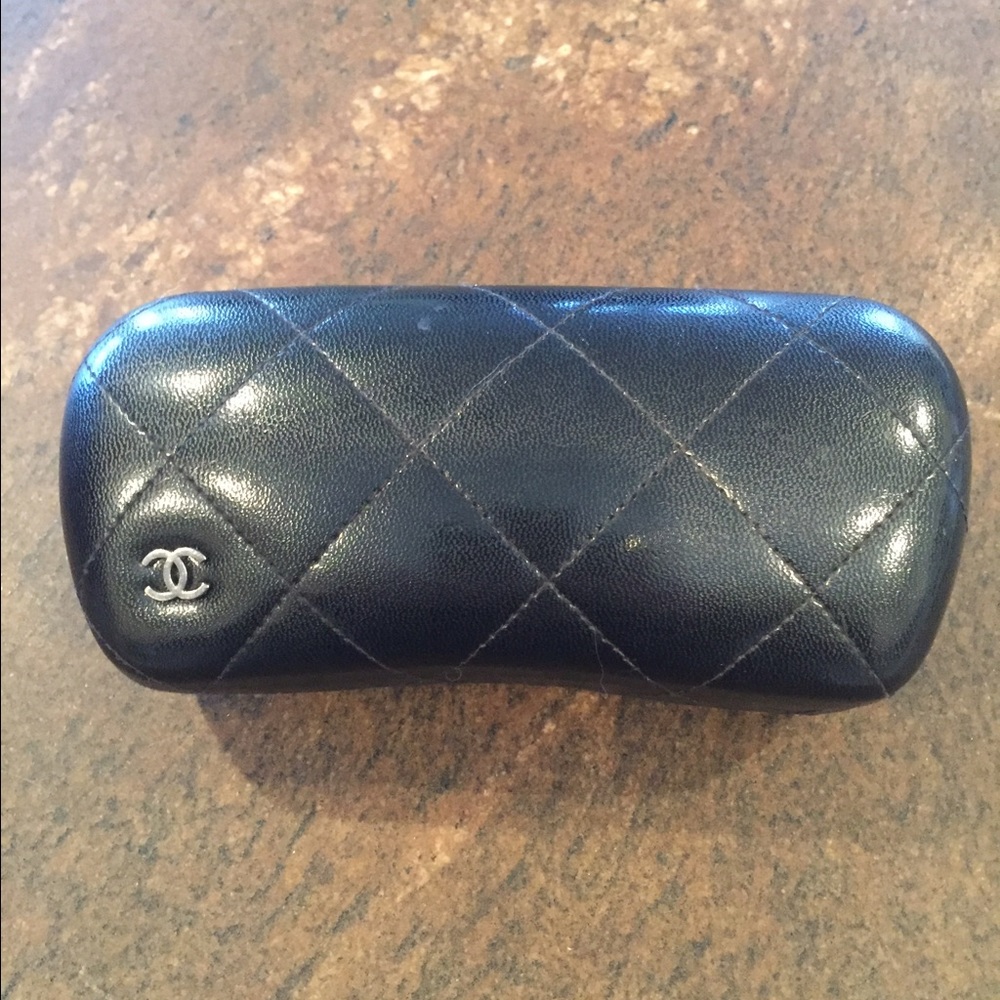 SOLD SOLD SOLD /TradeseyCHANEL Sunglass Case