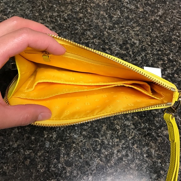TORY BURCH - Wristlet