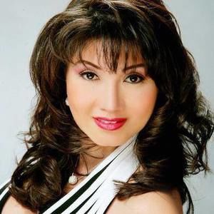 Meet your Posher, Holly