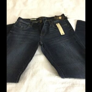 NWT Kut  from the Klondike Jeans Size 6