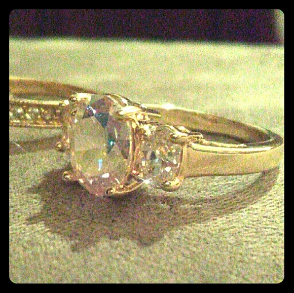 RING 3 Gems & Gold Plated Band - Picture 4 of 5
