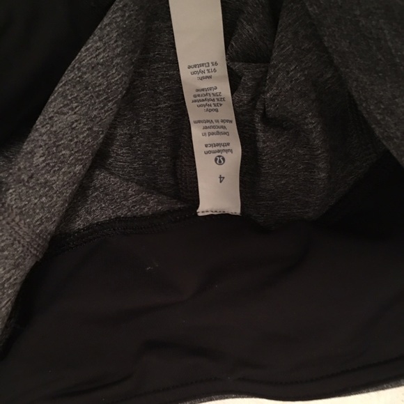 Lululemon leggings size 4 - Picture 3 of 4