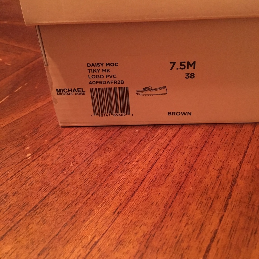 Michael Kors Daisy Moccasins - Picture 5 of 5