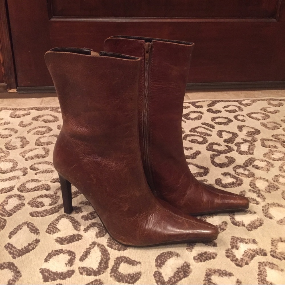 Adorable Pointy Toe Boots