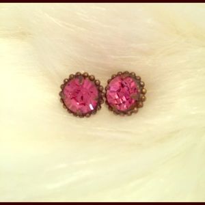 Hot pink sorelli studs