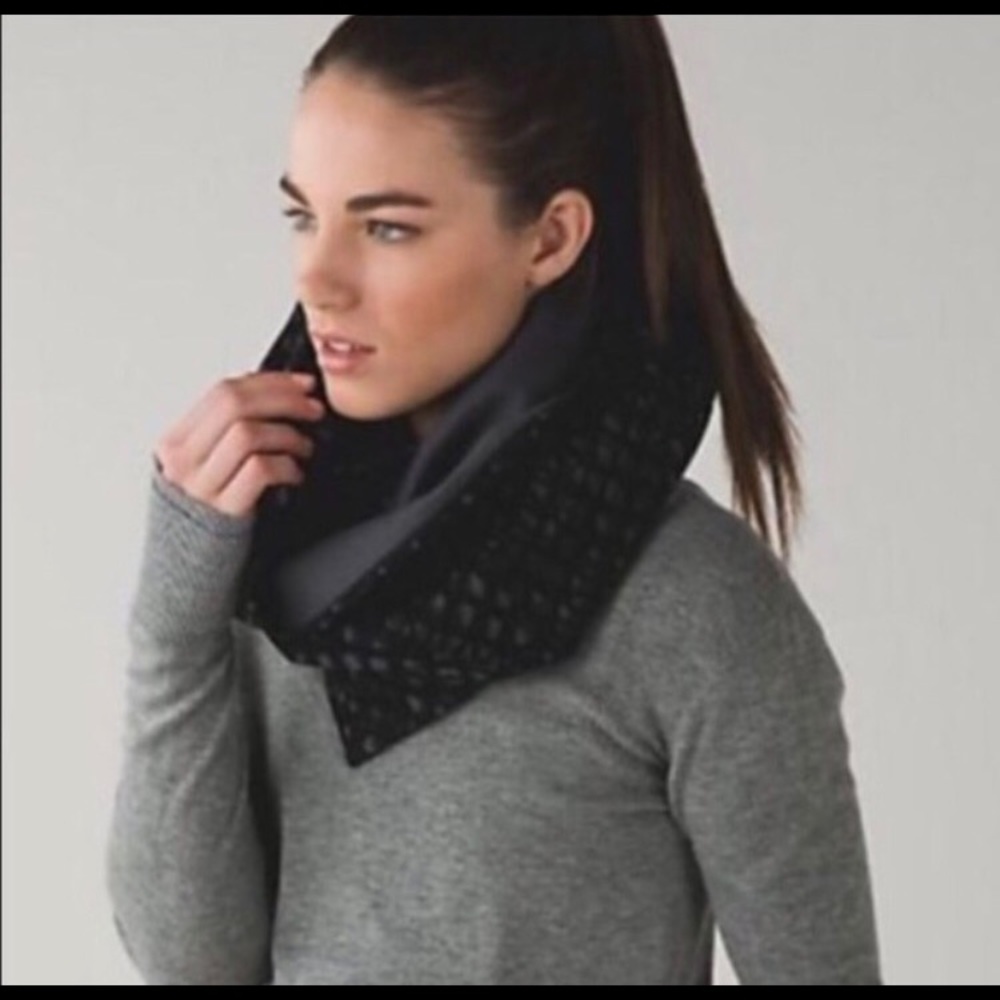 Lululemon Fleece Vinyasa Scarf