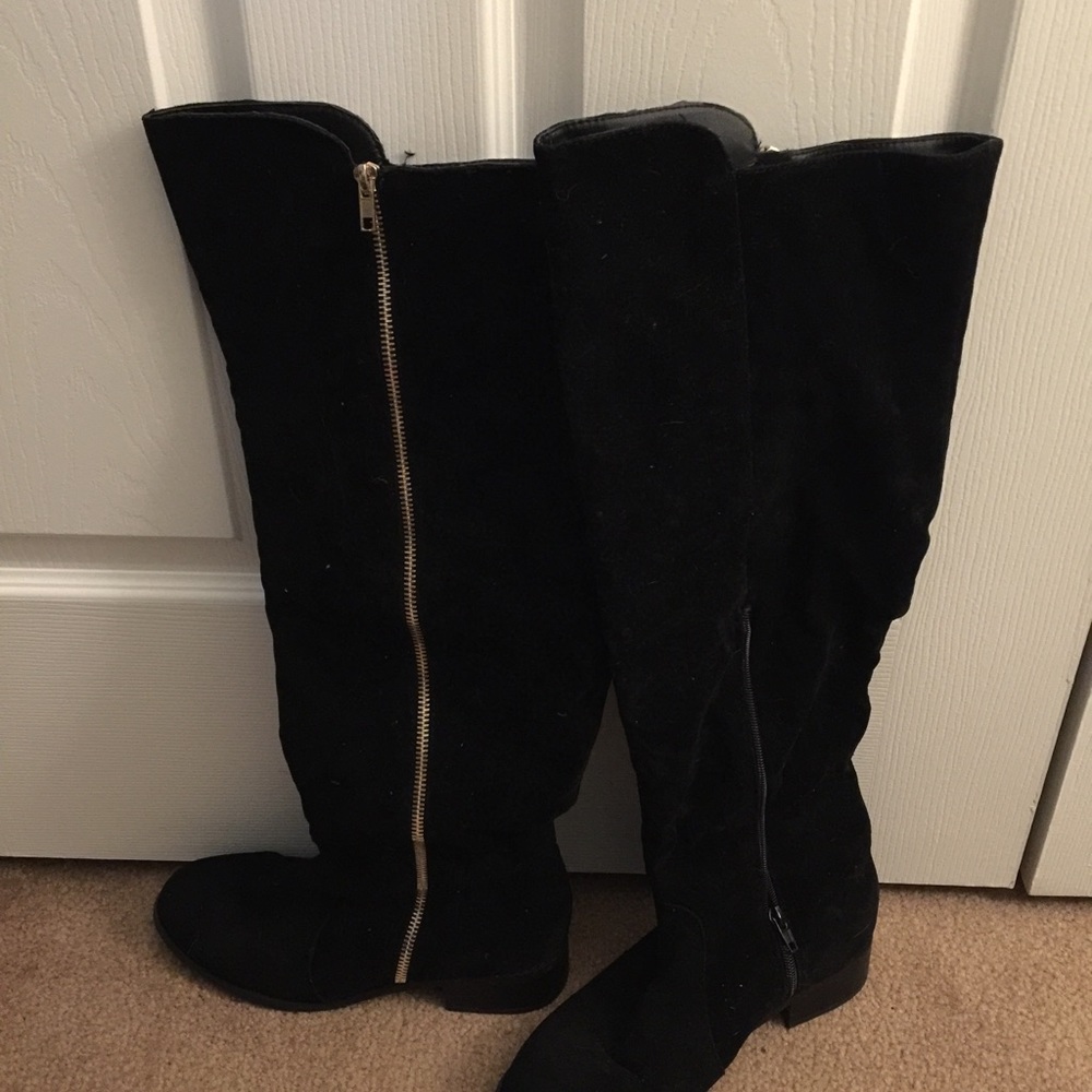 Black suede zipper up side knee boots