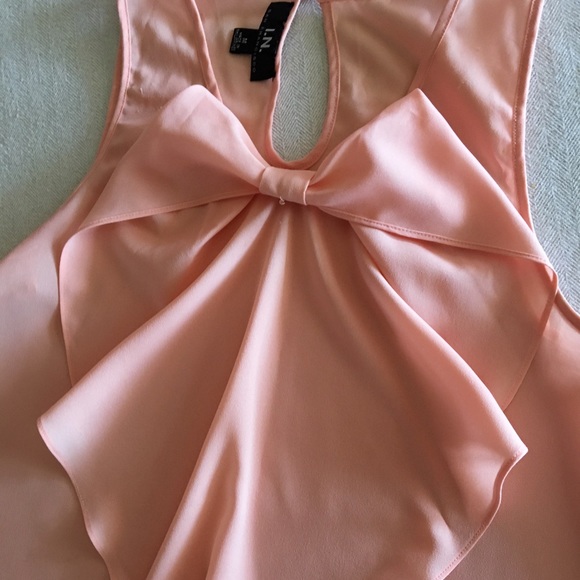Tops - Peach bow top