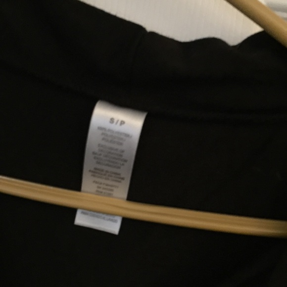 Black tank shirt with silver detail - Picture 3 of 3