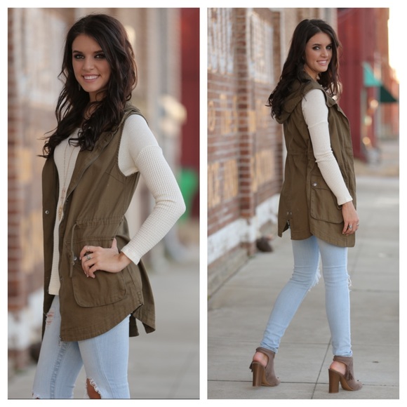 Olive hooded cargo vest - Picture 2 of 7