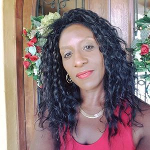 Meet your Posher, Cynthia