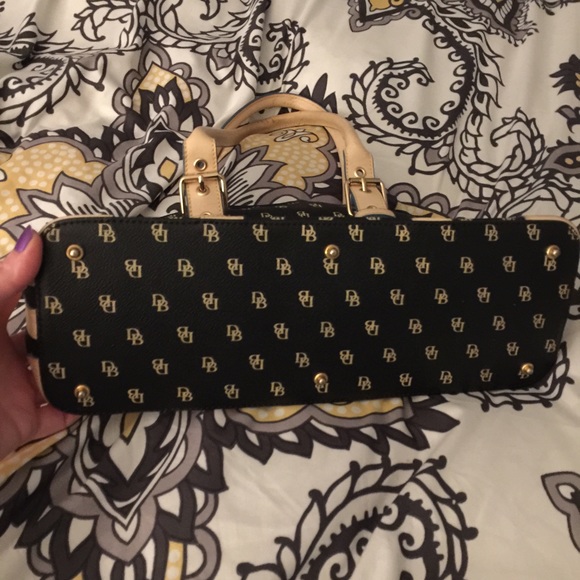 Dooney & bourke - Picture 2 of 3