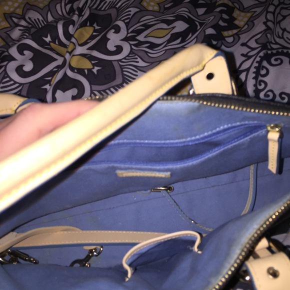 Dooney & bourke - Picture 3 of 3