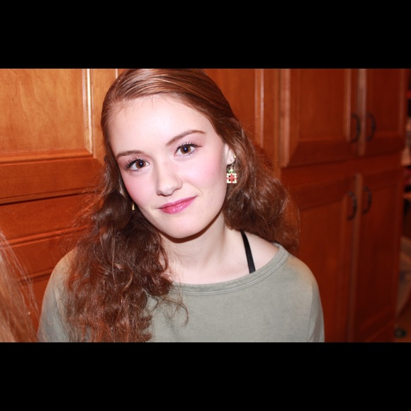 Meet your Posh Seller ❤️ - Picture 3 of 3