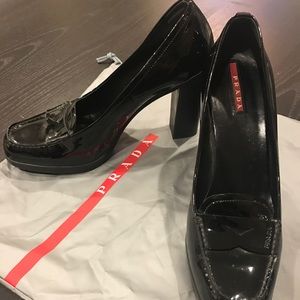 Prada black patent loafer heels 👠
