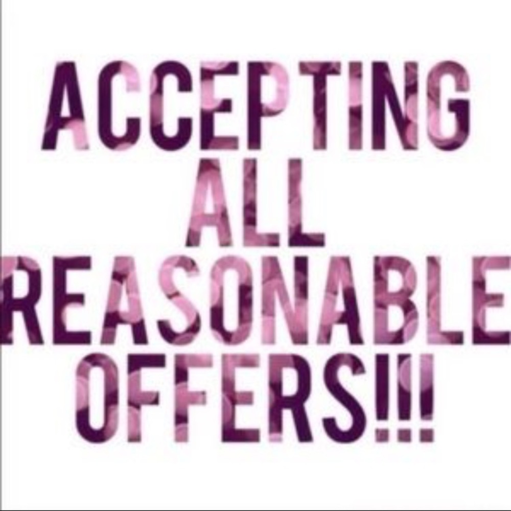 MAKE AN OFFER ✨✨✨