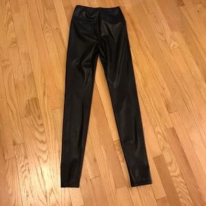 Lightly worn Wilfred Free Aritzia Daria Legging