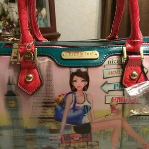 Authentic Nicole Lee