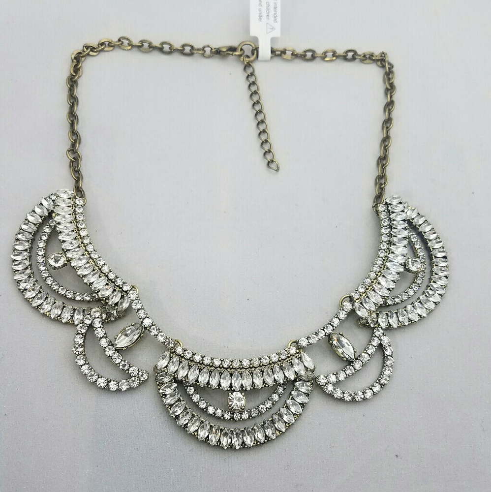 Necklace with crystals NWOT