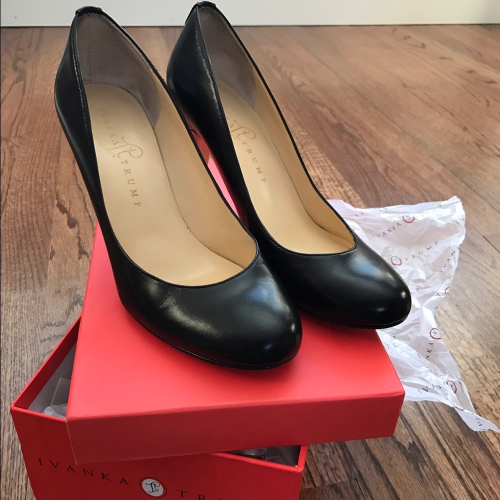 Ivanka Trump Amoro Black Pumps