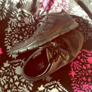 NIKE FREE 5.0