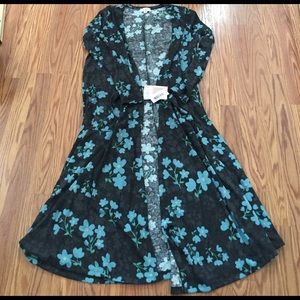Beautiful LuLaRoe Sarah. NWT