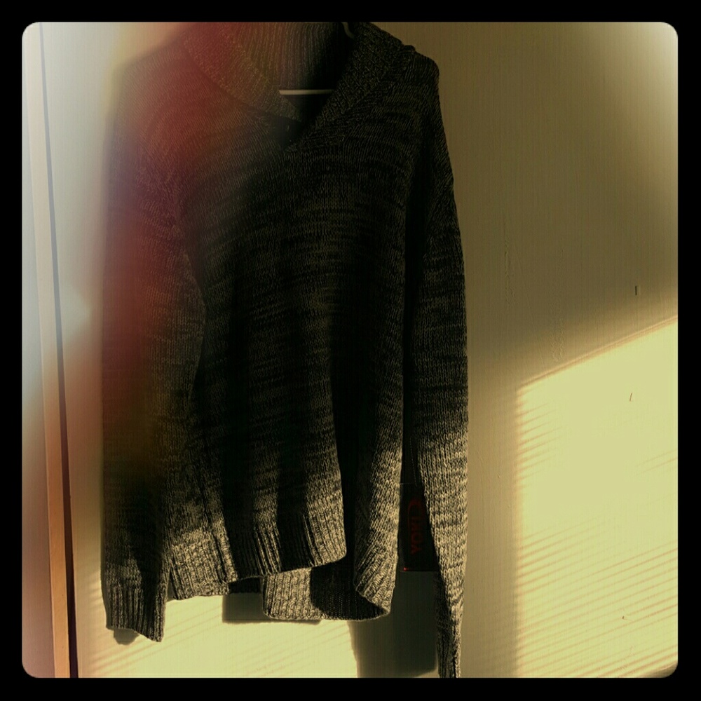Yoki men's  Sweater