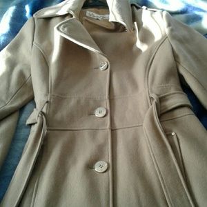 Like new Kenneth Cole coat size 10 very very nice