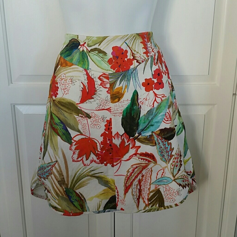 NWT Weston Wear print mini skirt flower print M