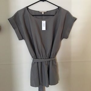 New Banana Republic short sleeve blouse with tie