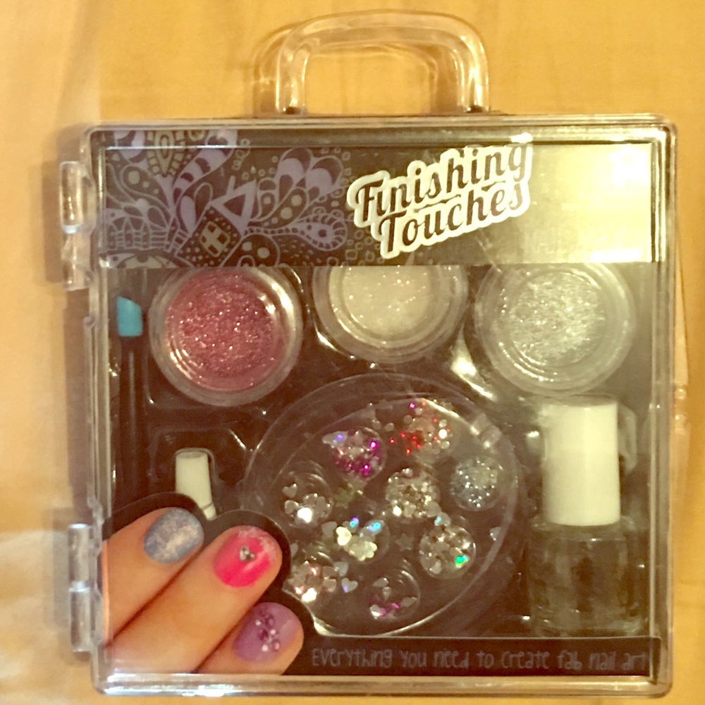 Finishing touches nail art💅🏽