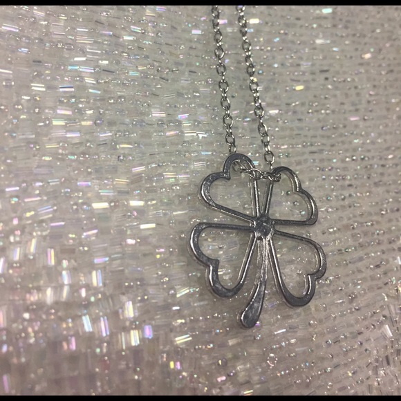 Shamrock clover lucky silver necklace new silver - Picture 3 of 3