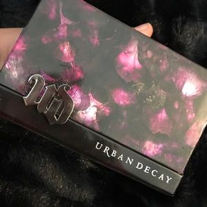 URBAN DECAY SHADOW BOX PALETTE!