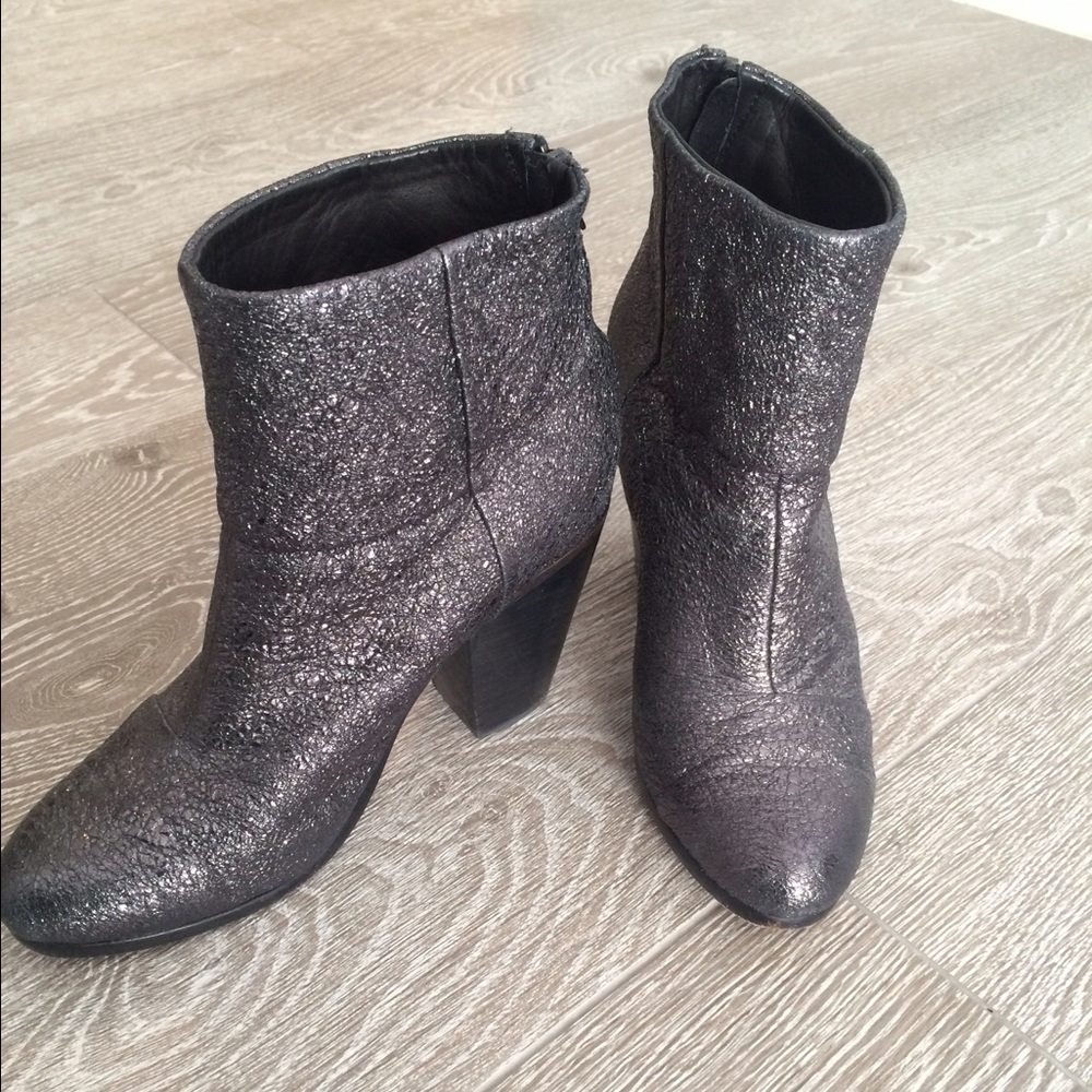 Rag & Bone Newbury bootie in metallic black - Picture 2 of 10